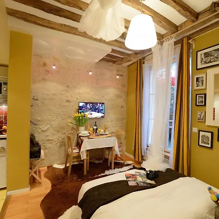 Appartement Les Patios Du Marais 1 *