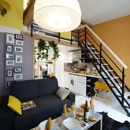 Appartement Les Patios Du Marais 1 *
