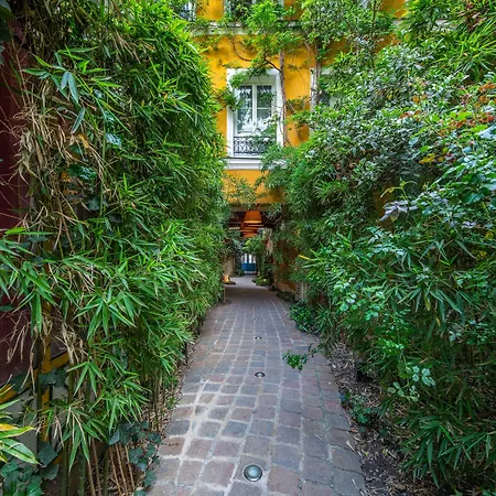 Appartement Les Patios Du Marais 1 *