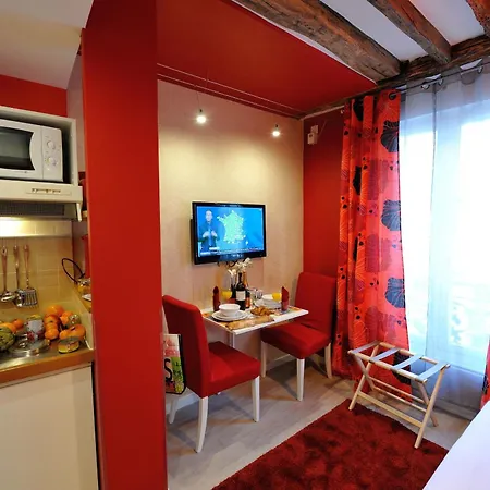 Appartement Les Patios Du Marais 1