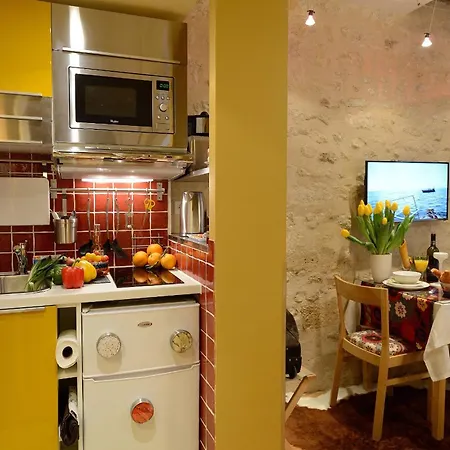 Les Patios Du Marais 1 Апартаменты