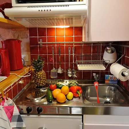 Апартаменты Les Patios Du Marais 1 *