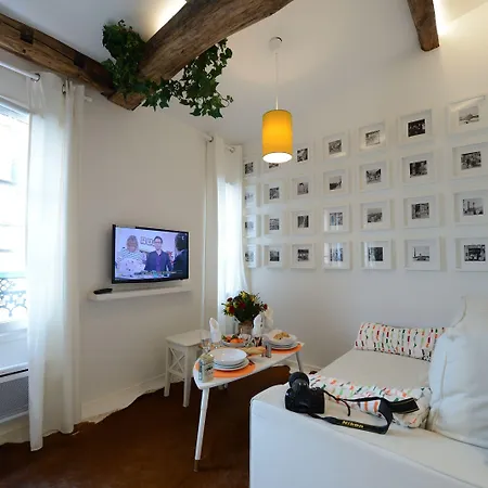 Les Patios Du Marais 1 Апартаменты *
