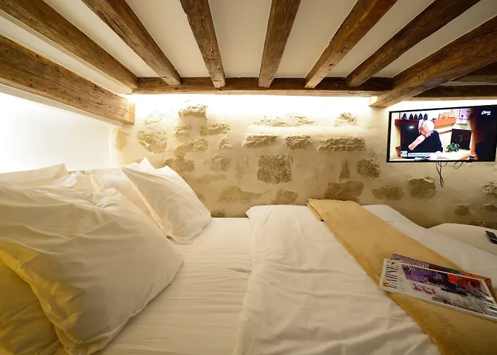 Les Patios Du Marais 1 Paris