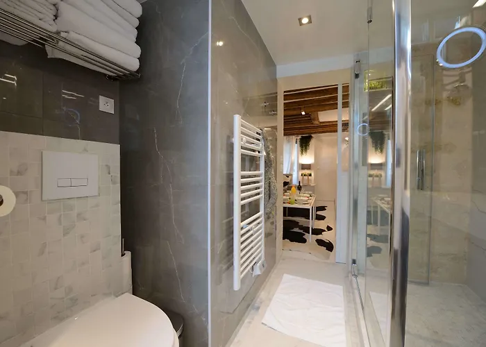 Apartment Les Patios Du Marais 1