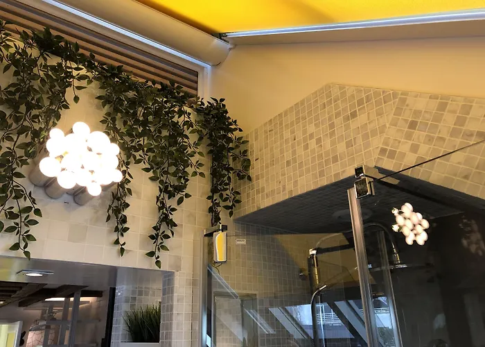 Les Patios Du Marais 1 *