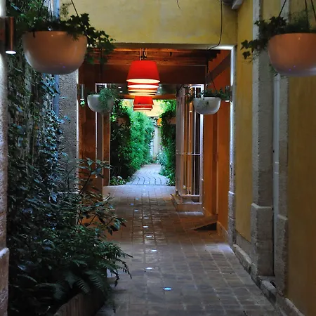 Les Patios Du Marais 1 * Paris