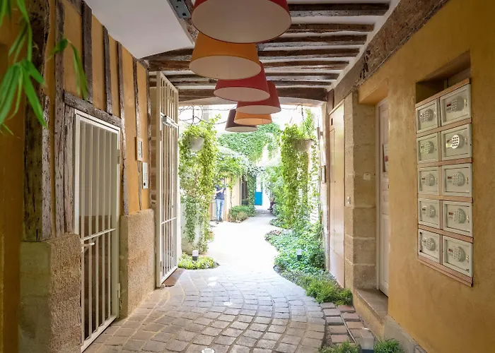 Les Patios Du Marais 1 Lägenhet