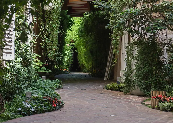 Les Patios Du Marais 1