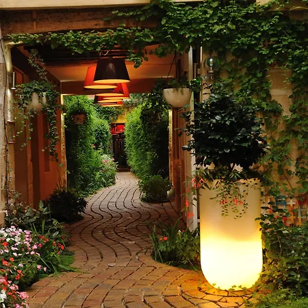 Les Patios Du Marais 1 Daire