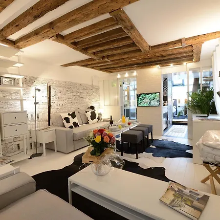 Les Patios Du Marais 1 Daire *